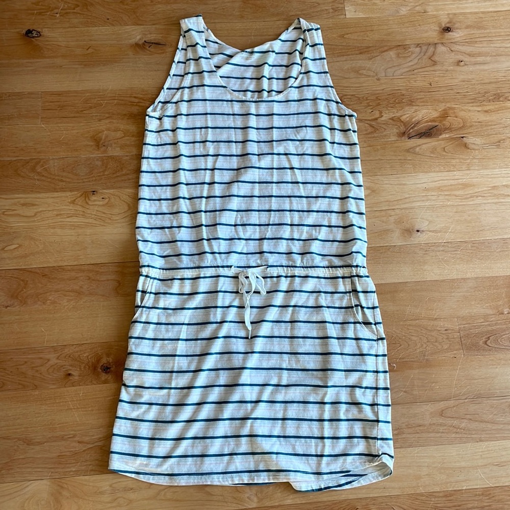Carve Designs White and Navy Striped Sleeveless Drawstring Dress